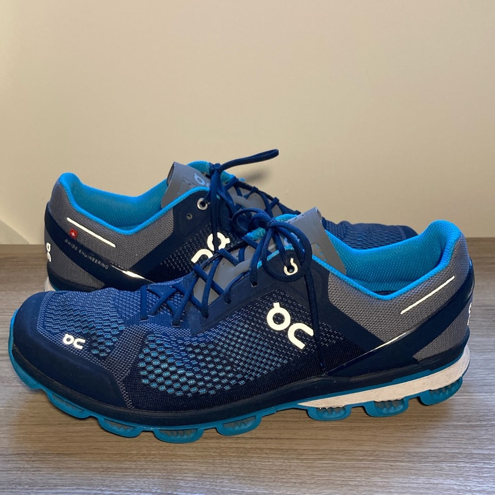 On Running Men's Navy Blue and Teal Running Sneakers